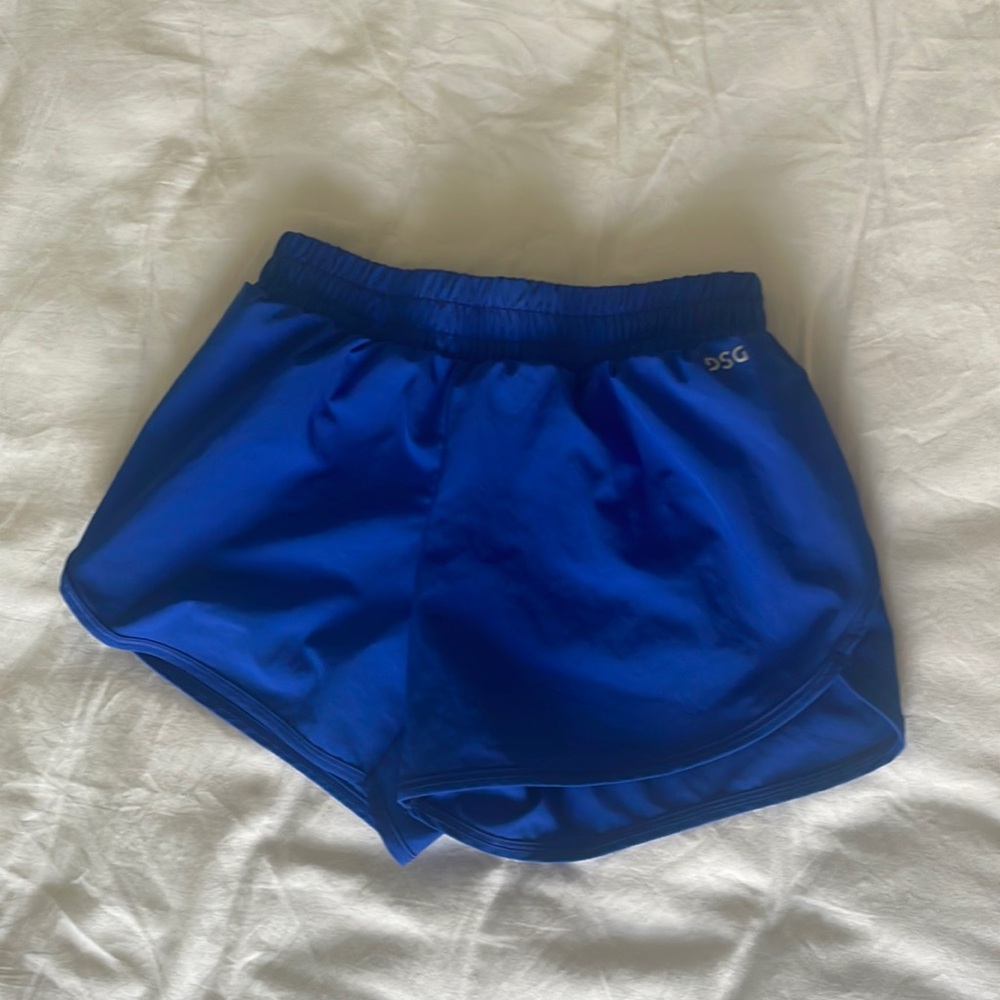 Girls Dick’s Sporting Goods blue shorts